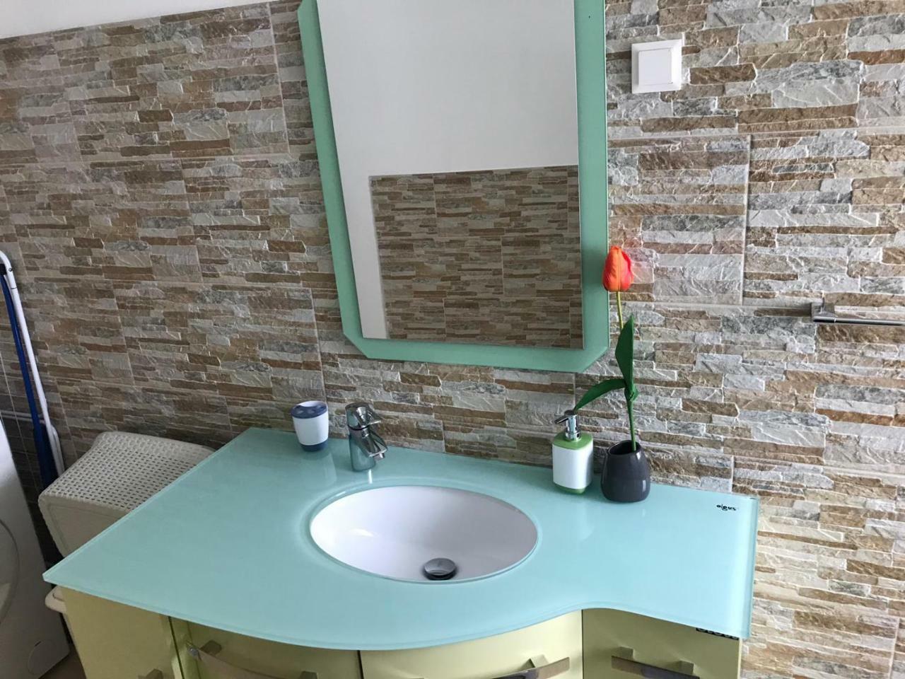 ザトンApartmant Jelaアパートメント エクステリア 写真