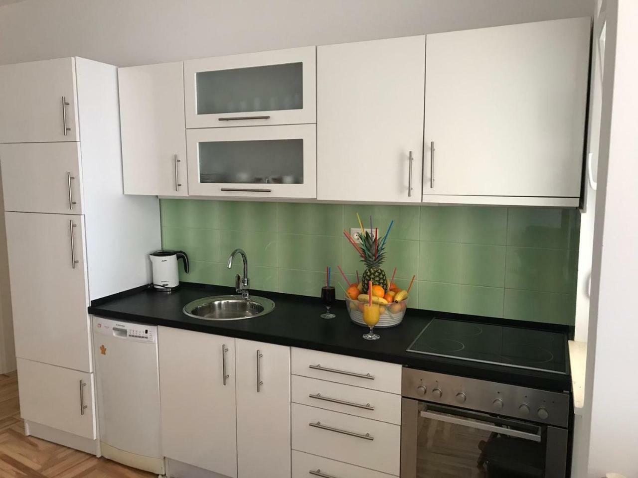 ザトンApartmant Jelaアパートメント エクステリア 写真